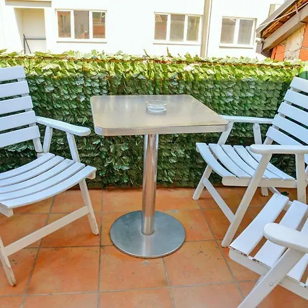 Tomas Apartman *