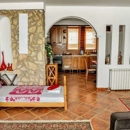 Apartament Tomas *